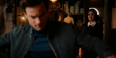 katy_keene_s01e09_1080p_web_h264-memento_0425.jpg
