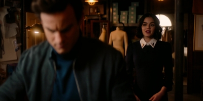 katy_keene_s01e09_1080p_web_h264-memento_0427.jpg