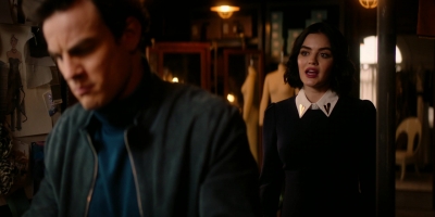 katy_keene_s01e09_1080p_web_h264-memento_0431.jpg