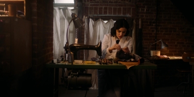 katy_keene_s01e09_1080p_web_h264-memento_0454.jpg
