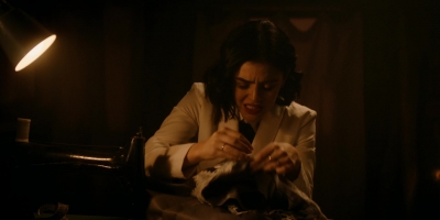 katy_keene_s01e09_1080p_web_h264-memento_0491.jpg