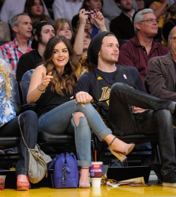 lakersgame130414-006.jpg