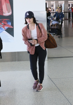 lax290519-002.jpg