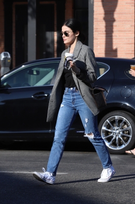 leavingalfreds111119-034.jpg