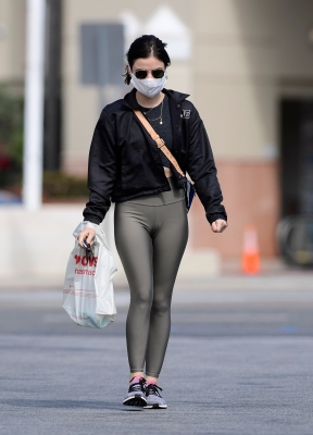 leavingcvsla040420-018.jpg