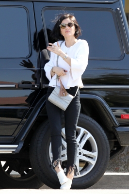 HQ
