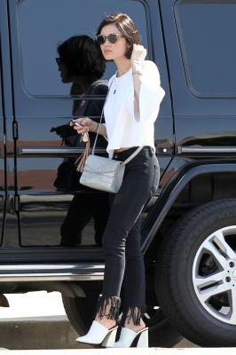 HQ
