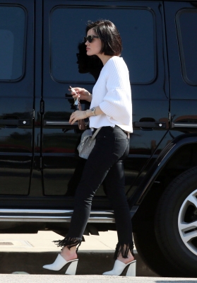 HQ
