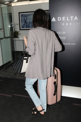 HQ
