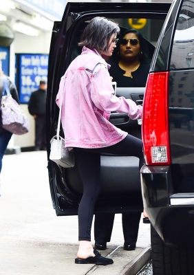 HQ
