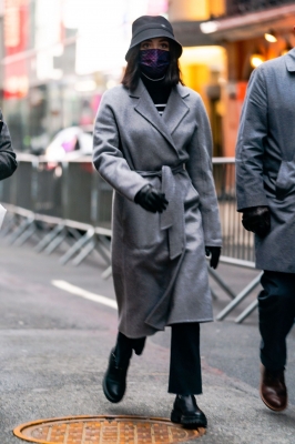 HQ
