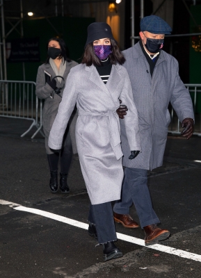 HQ
