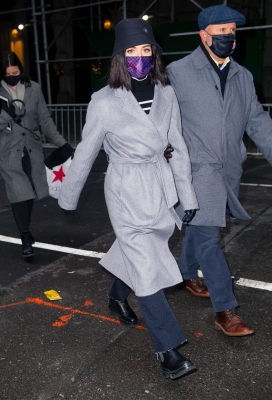 HQ
