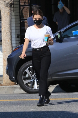 makesamorningcoffeeruninLA_018.jpg