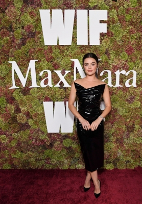 maxmaraevent251022-002.JPG