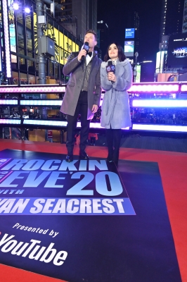 nyre311219-025.jpg
