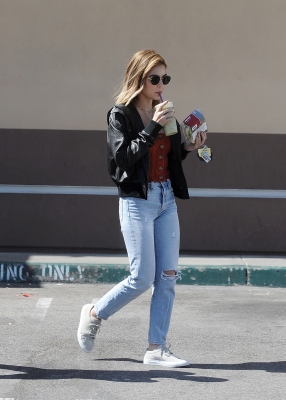 HQ
