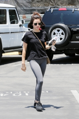 HQ
