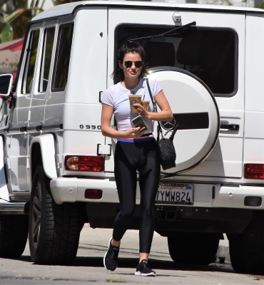 HQ
