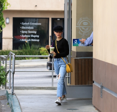 HQ
