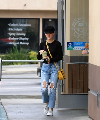 HQ
