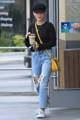 HQ

