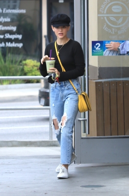 HQ
