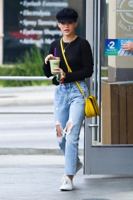 HQ

