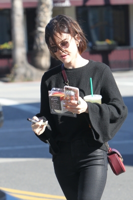HQ
