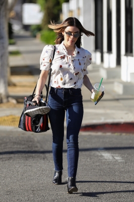 HQ
