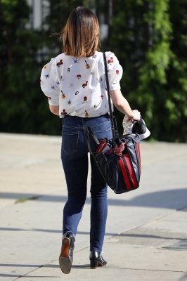 HQ
