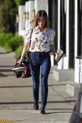 HQ
