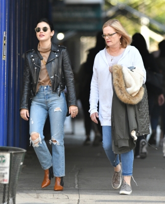outforcoffeenyc121019-001.jpg