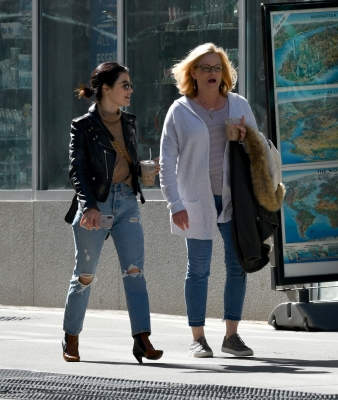 outforcoffeenyc121019-026.jpg