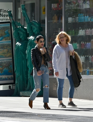 outforcoffeenyc121019-030.jpg