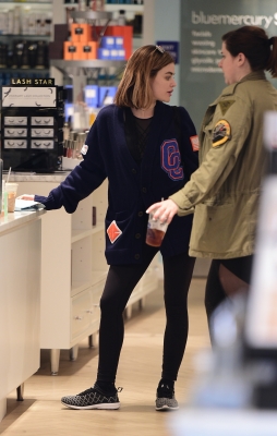 HQ
