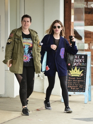 HQ

