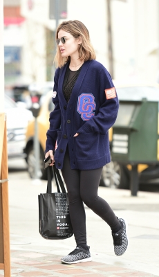 HQ
