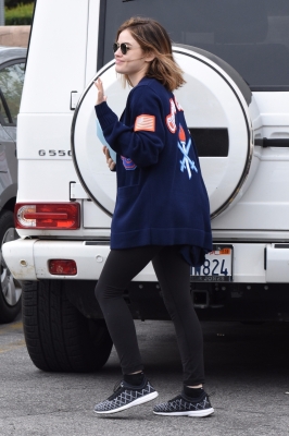 HQ
