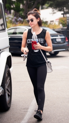 HQ
