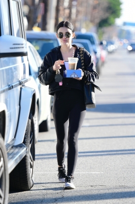 outinla120120-028.jpg