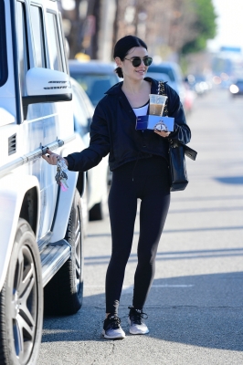 outinla120120-035.jpg