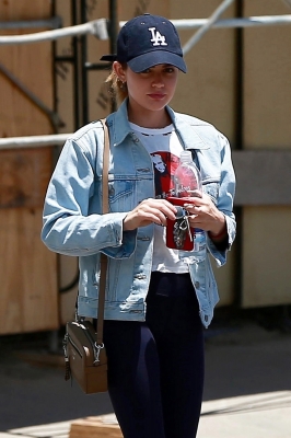 HQ
