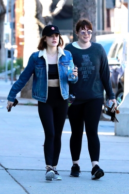outinla180218-001.jpg