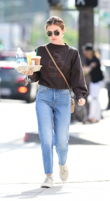 HQ
