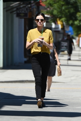 outinla27062017-001.jpg