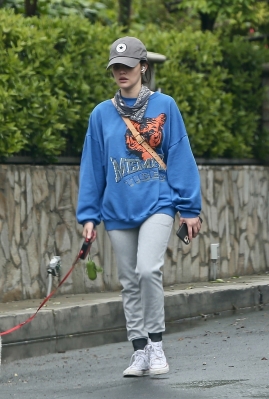 outinlla100420-011.jpg