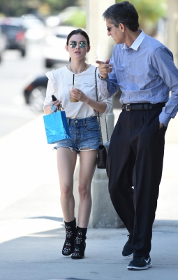 HQ
