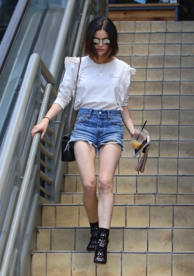 outla080717-200.jpg
