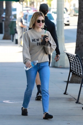 outla271118-014.jpg